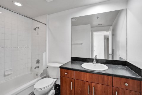 Condo in Fort Lauderdale, Florida, 2 bedrooms  № 1291268 - photo 29