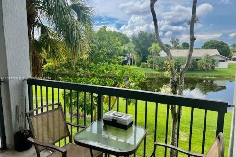 Condo in Coral Springs, Florida, 3 bedrooms  № 1324627 - photo 21