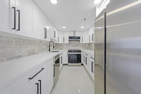 Copropriété à vendre à Aventura, Floride: 2 chambres, 107.58 m2 № 1355504 - photo 5