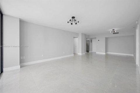 Copropriété à vendre à Aventura, Floride: 2 chambres, 107.58 m2 № 1355504 - photo 4