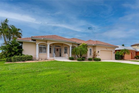 Villa ou maison à vendre à Punta Gorda, Floride: 3 chambres, 212.19 m2 № 1308575 - photo 6