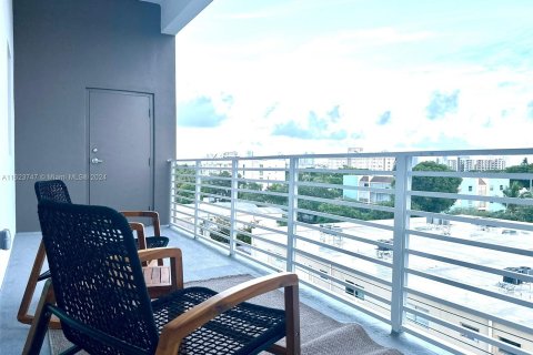 Condo in Hollywood, Florida, 2 bedrooms  № 1270596 - photo 10