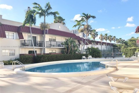 Condominio en venta en Pinecrest, Florida, 3 dormitorios, 100.33 m2 № 1268714 - foto 15