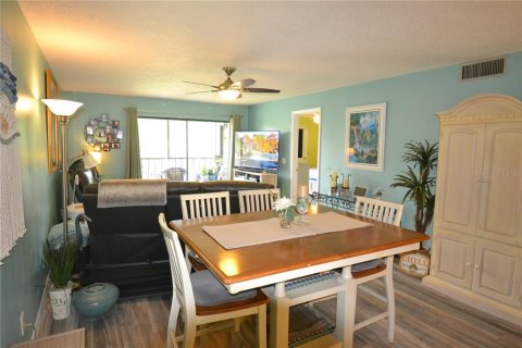 Condominio en venta en Oldsmar, Florida, 2 dormitorios, 97.92 m2 № 1122286 - foto 14