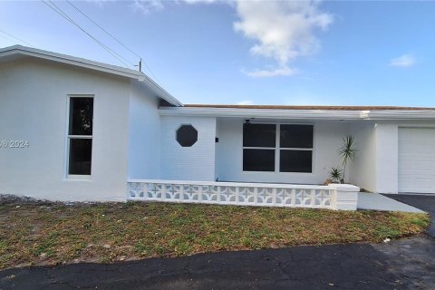 Casa en venta en Miramar, Florida, 3 dormitorios, 154.5 m2 № 1281782 - foto 1