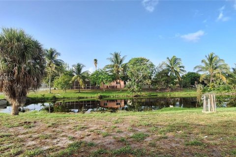 Casa en venta en Miramar, Florida, 3 dormitorios, 154.5 m2 № 1281782 - foto 25