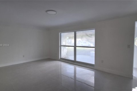 Casa en venta en Miramar, Florida, 3 dormitorios, 154.5 m2 № 1281782 - foto 22