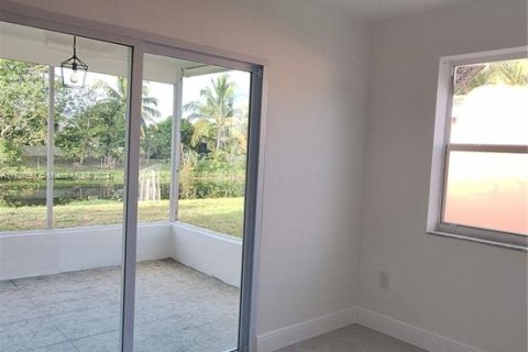 Casa en venta en Miramar, Florida, 3 dormitorios, 154.5 m2 № 1281782 - foto 21