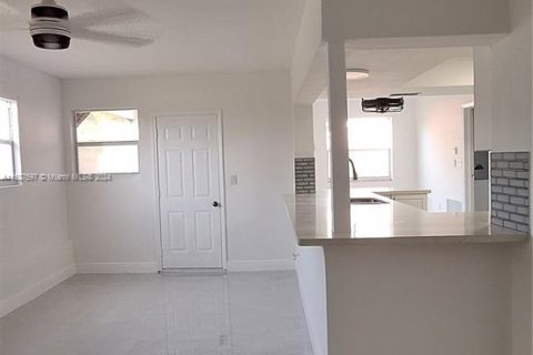 Casa en venta en Miramar, Florida, 3 dormitorios, 154.5 m2 № 1281782 - foto 20