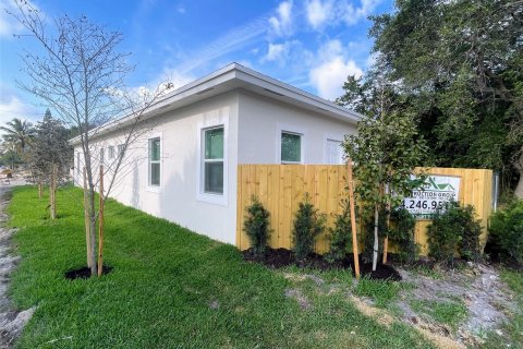 Casa en venta en Fort Lauderdale, Florida, 6 dormitorios, 136.75 m2 № 1099045 - foto 28