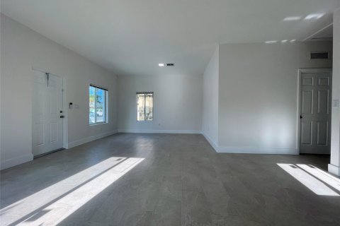 Casa en venta en Fort Lauderdale, Florida, 6 dormitorios, 136.75 m2 № 1099045 - foto 27