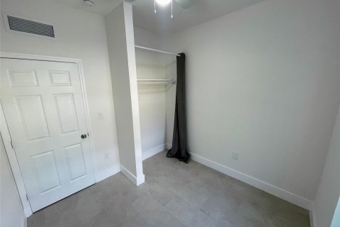 Casa en venta en Fort Lauderdale, Florida, 6 dormitorios, 136.75 m2 № 1099045 - foto 20