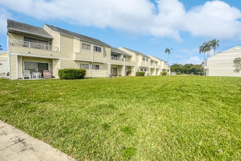 Copropriété à vendre à Lauderdale Lakes, Floride: 1 chambre, 81.01 m2 № 1011547 - photo 1