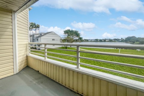 Condo in Lauderdale Lakes, Florida, 1 bedroom  № 1011547 - photo 3