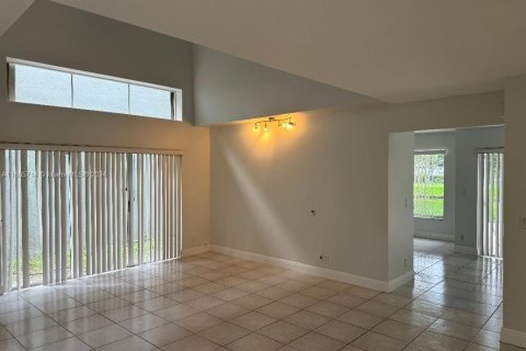 Casa en venta en Plantation, Florida, 4 dormitorios, 184.6 m2 № 1378871 - foto 15