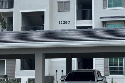 Condominio en alquiler en Venice, Florida, 2 dormitorios, 104.05 m2 № 1351107 - foto 1