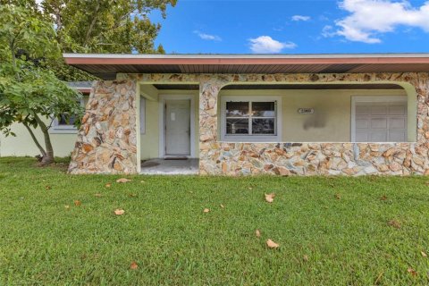 Villa ou maison à vendre à Punta Gorda, Floride: 4 chambres, 177.35 m2 № 1361578 - photo 4