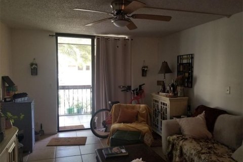 Condo in Deerfield Beach, Florida, 2 bedrooms  № 959228 - photo 6