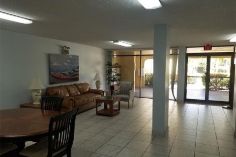 Condo in Deerfield Beach, Florida, 2 bedrooms  № 959228 - photo 8