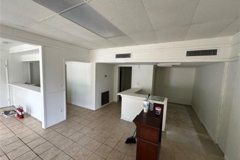 Propiedad comercial en alquiler en Gainesville, Florida, 425.86 m2 № 1337736 - foto 30