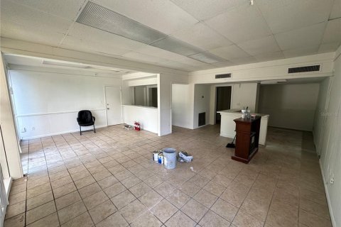 Propiedad comercial en alquiler en Gainesville, Florida, 425.86 m2 № 1337736 - foto 5