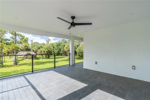 House in Naples, Florida 3 bedrooms, 183.2 sq.m. № 1337706 - photo 23