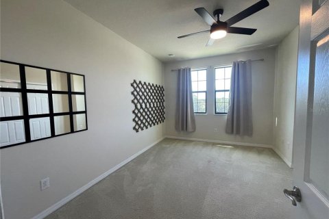 Townhouse in Wesley Chapel, Florida 3 bedrooms, 162.39 sq.m. № 1337705 - photo 15