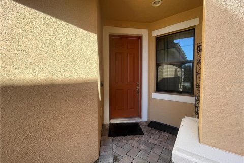 Townhouse in Wesley Chapel, Florida 3 bedrooms, 162.39 sq.m. № 1337705 - photo 3