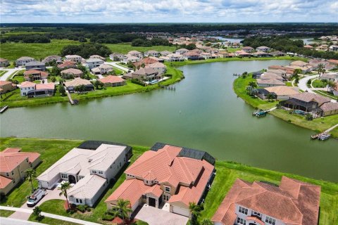 Casa en venta en Kissimmee, Florida, 5 dormitorios, 577.39 m2 № 1248587 - foto 2