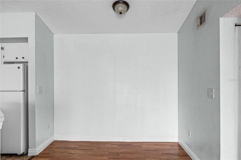 Condo in Orlando, Florida, 2 bedrooms  № 1303151 - photo 6