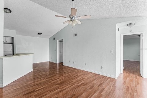 Condo in Orlando, Florida, 2 bedrooms  № 1303151 - photo 8