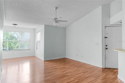 Condo in Orlando, Florida, 2 bedrooms  № 1303151 - photo 7