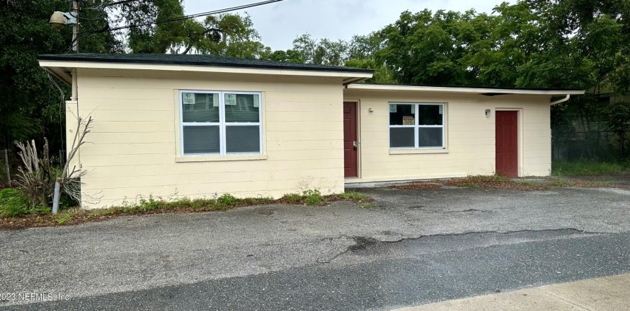 Immobilier commercial à Jacksonville, Floride 222.41 m2 № 768367