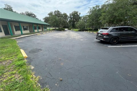 Immobilier commercial à louer à Silver Springs Shores, Floride: 392.79 m2 № 1357605 - photo 3