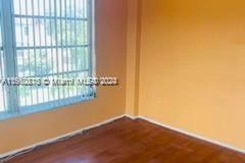 Condo in Lauderhill, Florida, 2 bedrooms  № 1095231 - photo 6