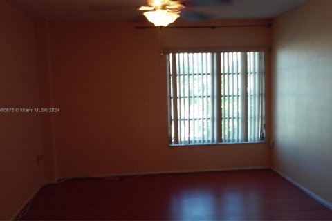 Condo in Lauderhill, Florida, 2 bedrooms  № 1095231 - photo 10