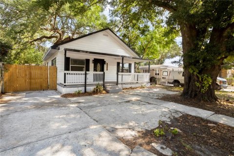 House in Tampa, Florida 3 bedrooms, 108.6 sq.m. № 1342351 - photo 3