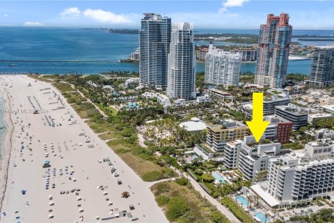 Condominio en venta en Miami Beach, Florida, 5 dormitorios, 525.36 m2 № 1232459 - foto 29