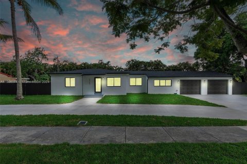 House in Miami, Florida 3 bedrooms, 150.5 sq.m. № 1232460 - photo 4