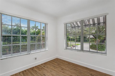 Villa ou maison à vendre à Miami Springs, Floride: 3 chambres, 116.41 m2 № 963109 - photo 30