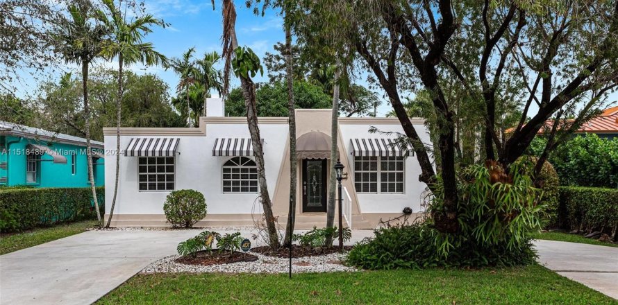 Casa en Miami Springs, Florida 3 dormitorios, 116.41 m2 № 963109