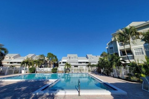 Condominio en alquiler en Saint Petersburg, Florida, 2 dormitorios, 66.89 m2 № 1356359 - foto 19