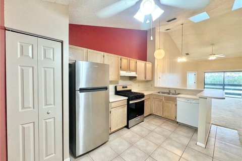 Condominio en alquiler en Winter Haven, Florida, 2 dormitorios, 76.92 m2 № 1356357 - foto 6