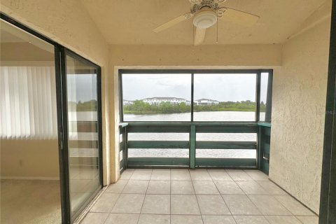 Condominio en alquiler en Winter Haven, Florida, 2 dormitorios, 76.92 m2 № 1356357 - foto 15