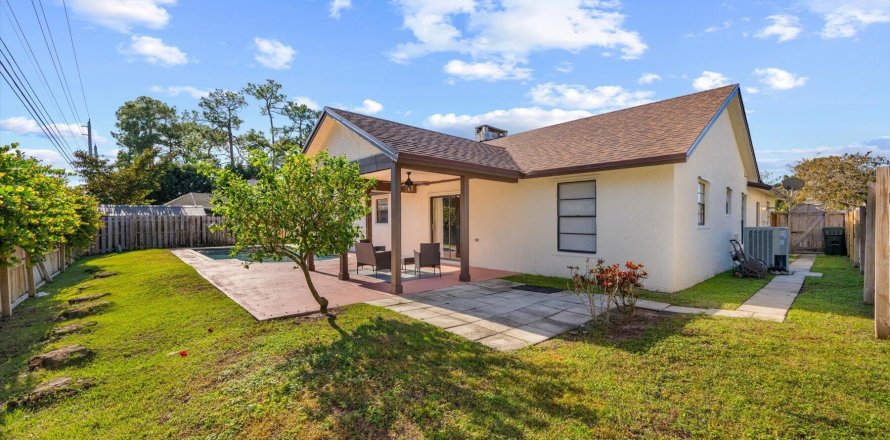 Villa ou maison à Wellington, Floride 4 chambres, 168.06 m2 № 913198