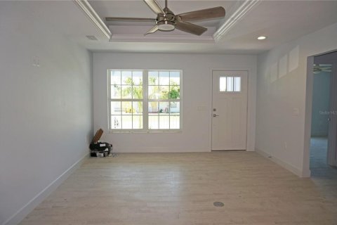 House in Punta Gorda, Florida 3 bedrooms, 126.35 sq.m. № 1113759 - photo 5