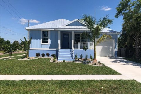 Villa ou maison à vendre à Punta Gorda, Floride: 3 chambres, 126.35 m2 № 1113759 - photo 1