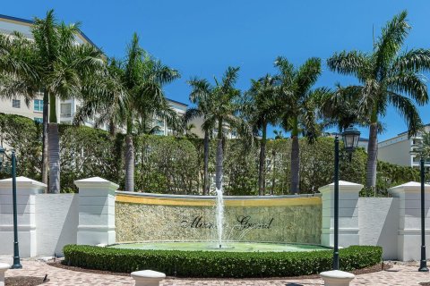 Condo in Boca Raton, Florida, 3 bedrooms  № 1188779 - photo 1