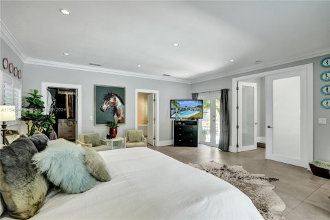 House in Coral Gables, Florida 5 bedrooms, 320.05 sq.m. № 1220784 - photo 27