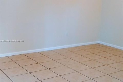 Adosado en alquiler en Miramar, Florida, 3 dormitorios, 132.2 m2 № 1357082 - foto 3